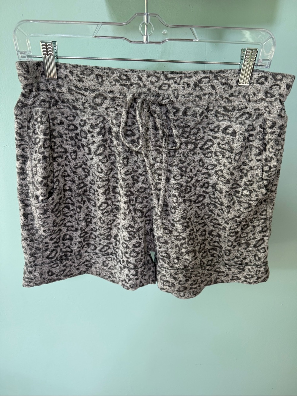 Active Life Grey Leopard Print Athletic Shorts Size Medium